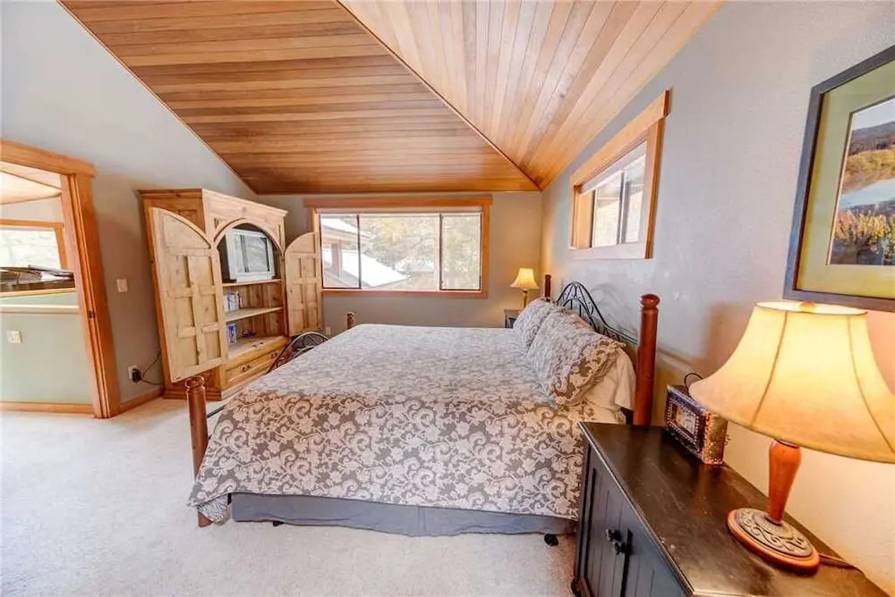 Hickory Lane 22