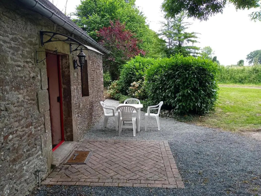 character breton cottage