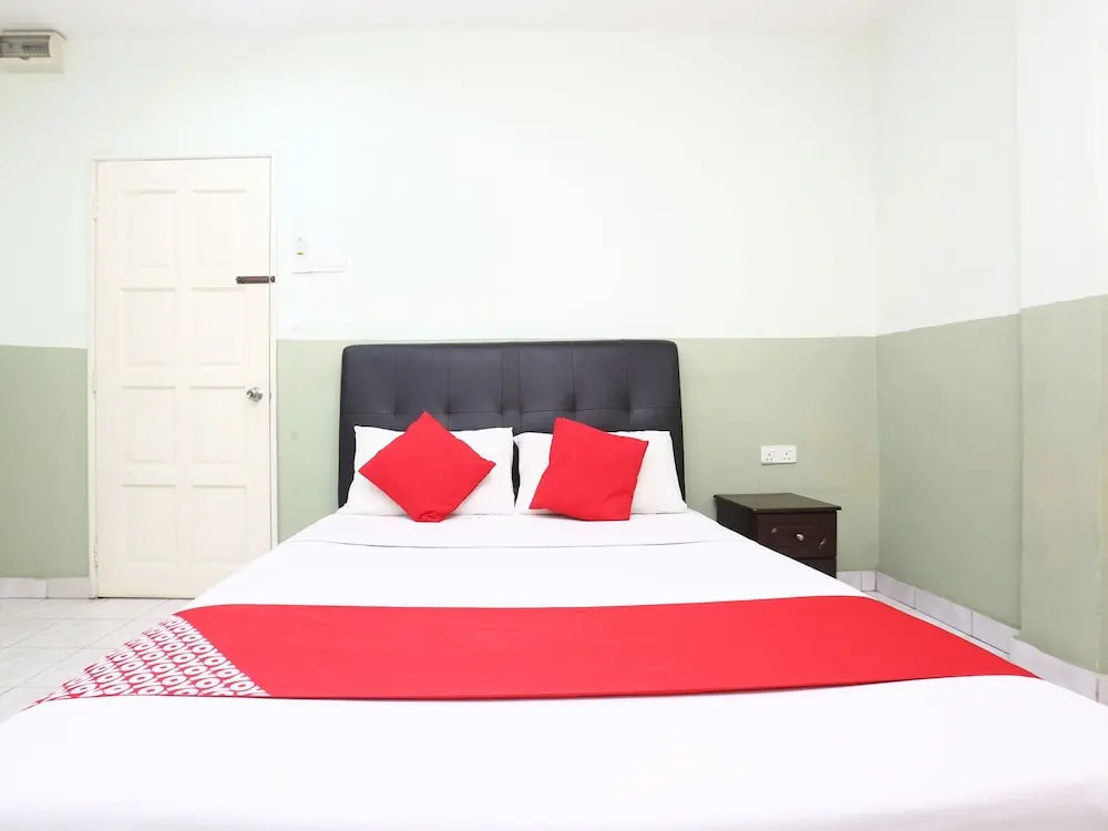 Kb 7 Days Hotel By OYO Rooms