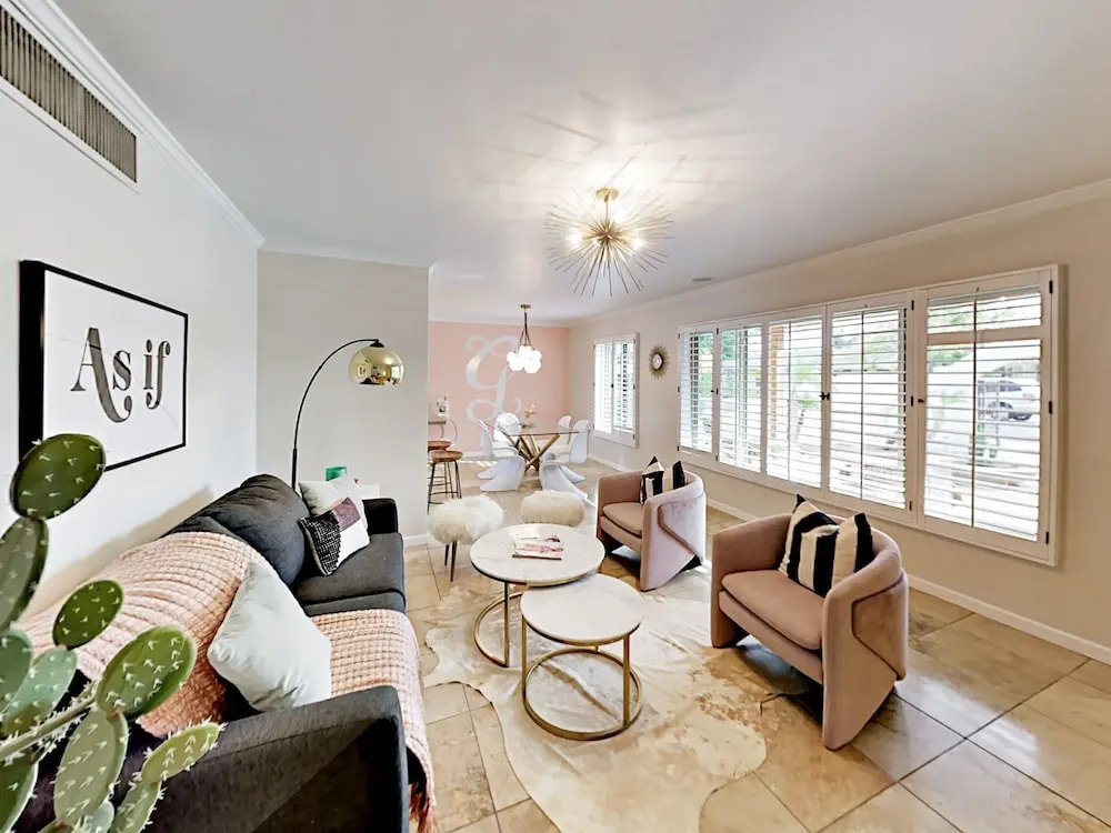 Ultra-Posh - 3 Br Home