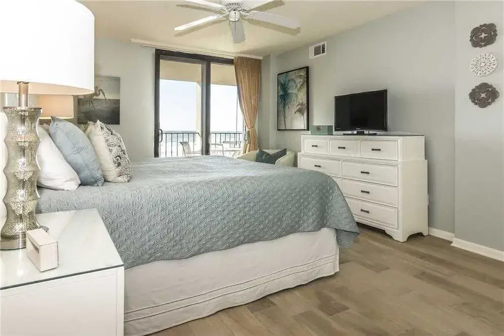 Wind Drift 208 - 2 Br condo by RedAwning