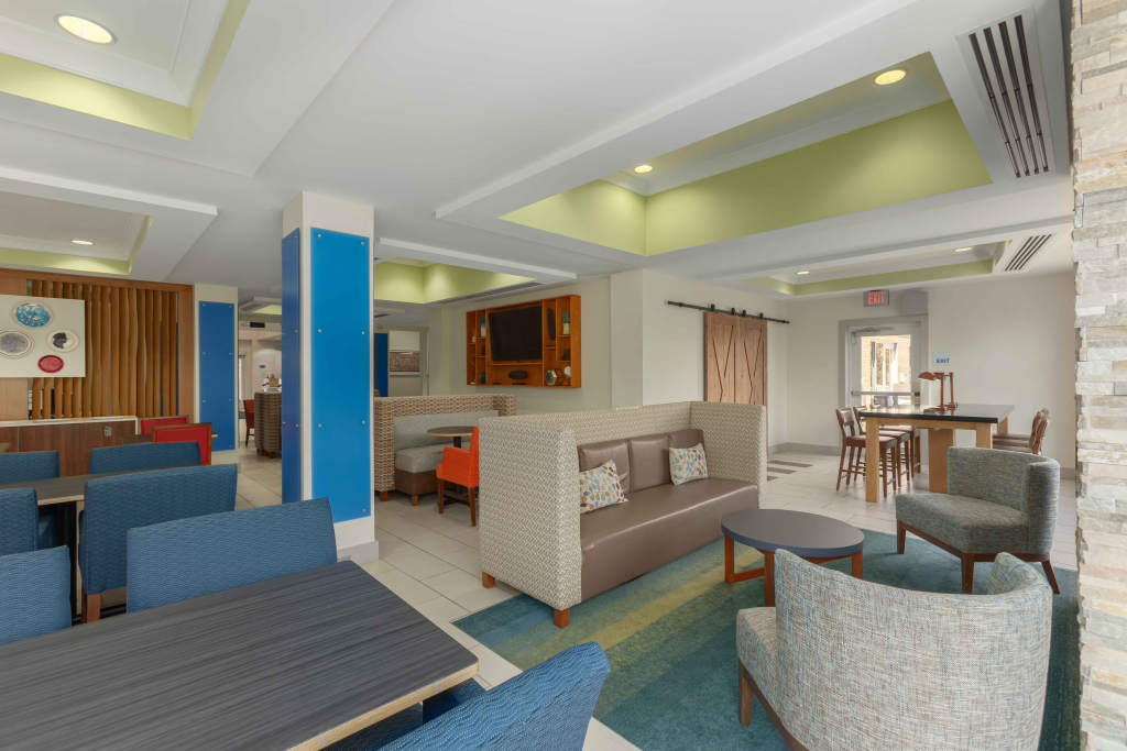Holiday Inn Express Hotel & Suites Vestal by IHG