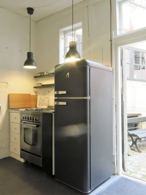 apartment historical building 1374-1