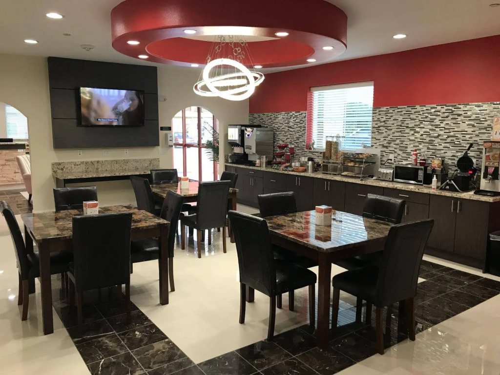 Econo Lodge Inn & Suites Houston Willowbrook