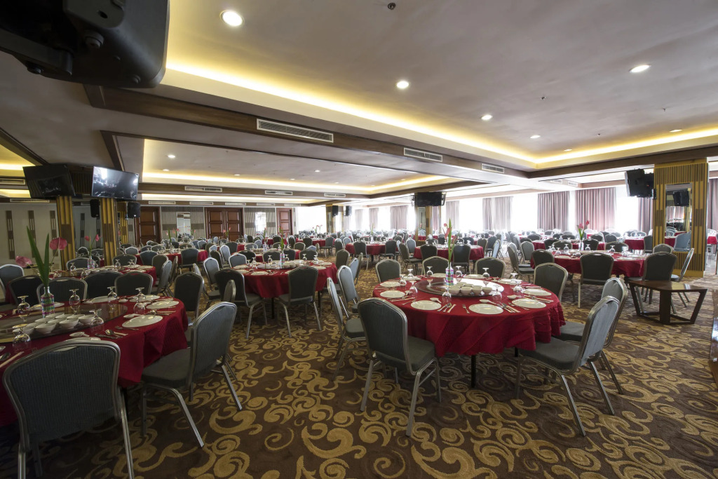Newtown Plaza Hotel