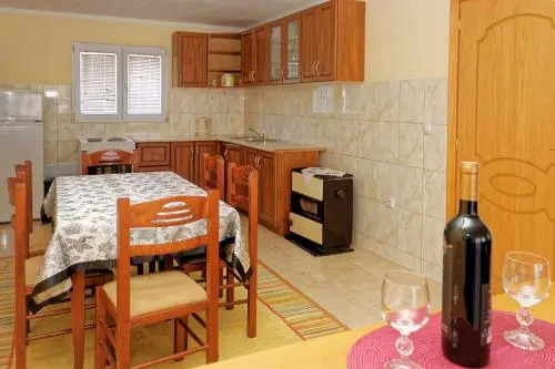 Apartments Ajla