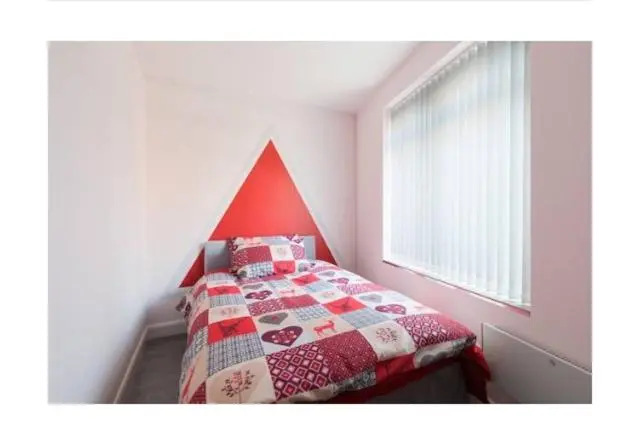 treetops flat3 Hall Green B28