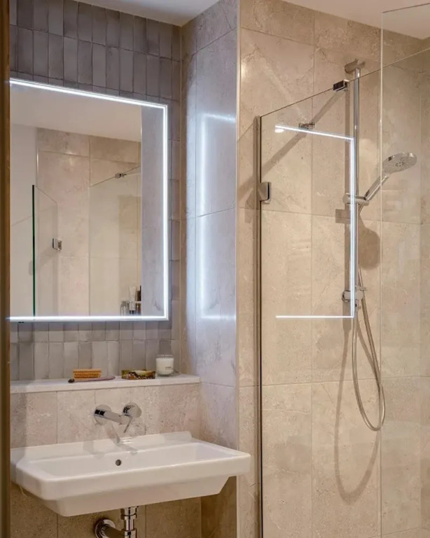 Luxurious 2bed Apartment in Greenford Quays