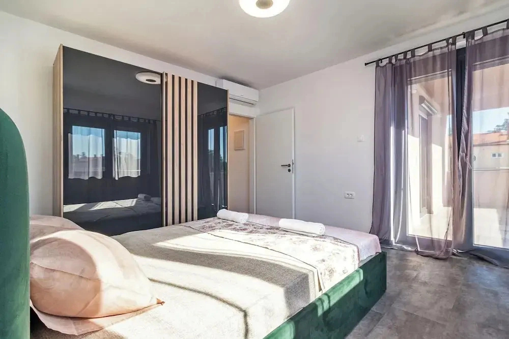 Spacious Villa in Pula With Heated Pool