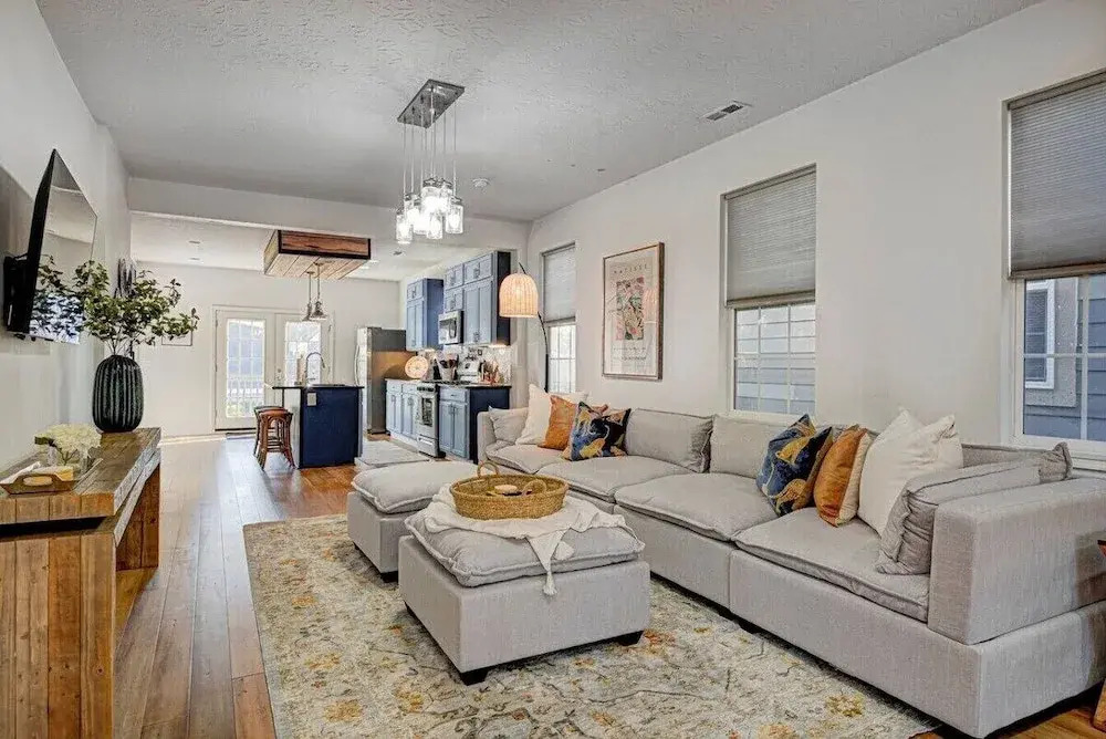 Spacious Home for Groups with Hot Tub in Indy