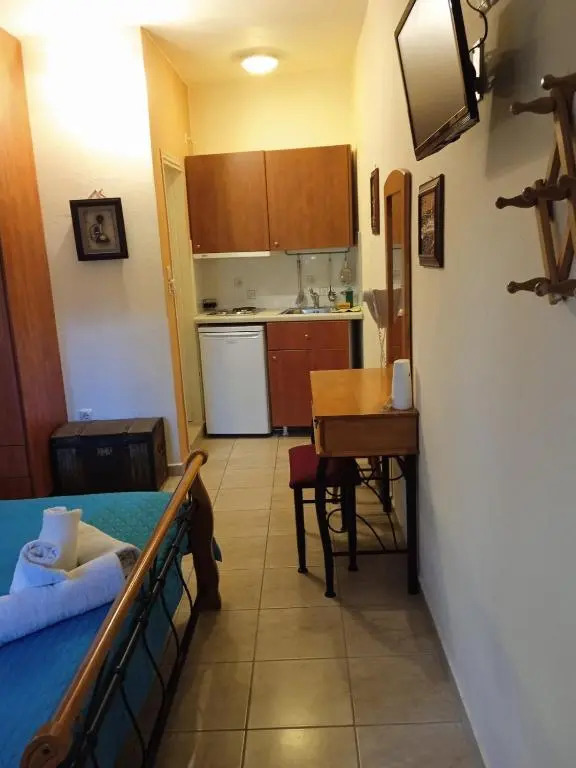 Kouvaras Apartments