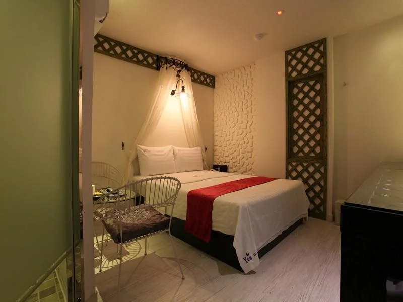 Yes Hotel