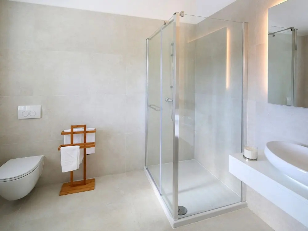 Amazing 2 Villa Property, Fenced Garden With 2 Private Pools