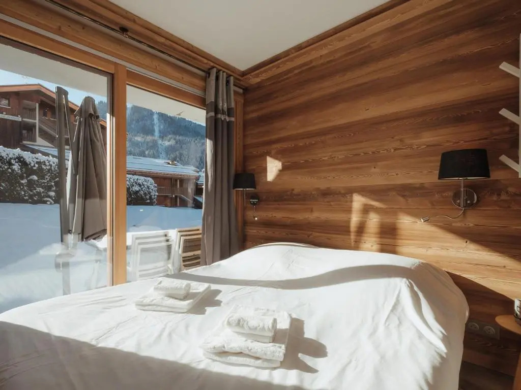 Appart 3★, 6 pers, terr. sud, centre La Clusaz, à 50m pistes, animaux admis - FR-1-304-190