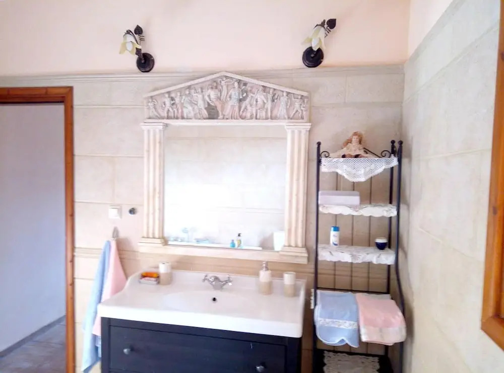 House with 2 Bedrooms in Agios Mattheos, with Enclosed Garden And Wifi - 5 Km From the Beach