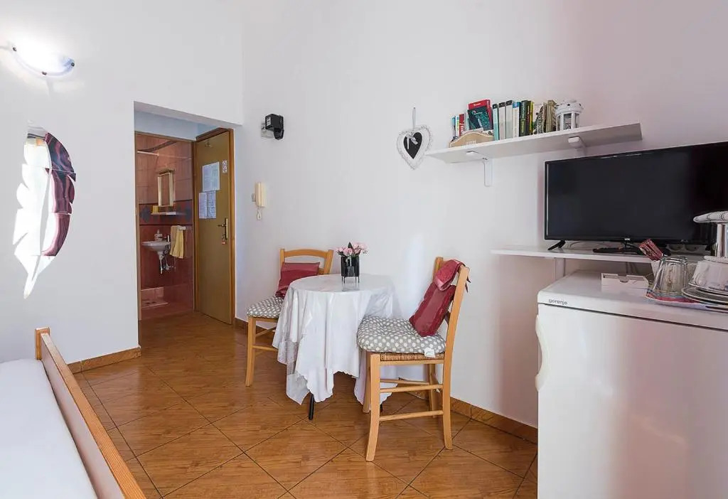 Apartman, studio and room Kata