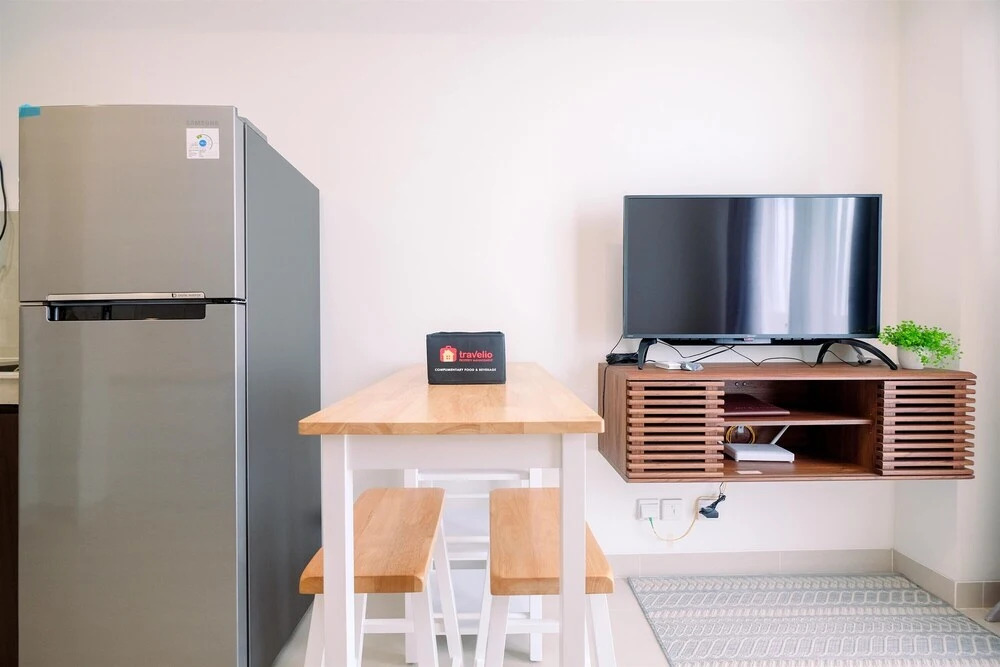 Comfy and Modern Look 2BR at Vasaka Solterra Apartment By Travelio
