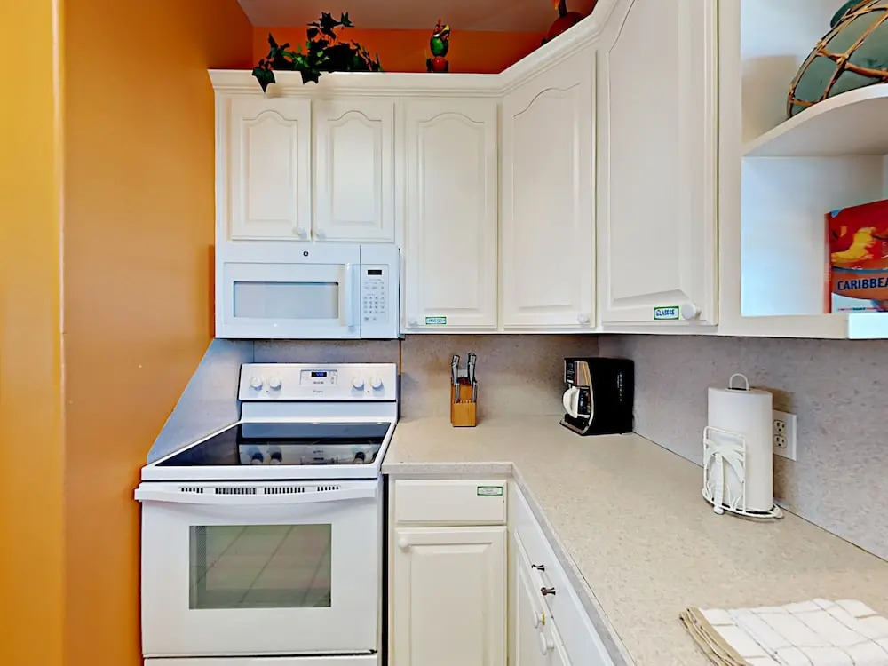 Beachy Keen 5 Bedrooms 4 Bathrooms Home