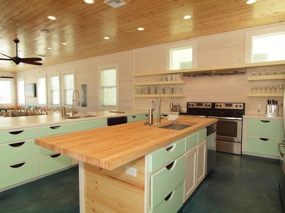 Beach Club 10 Bedroom Home