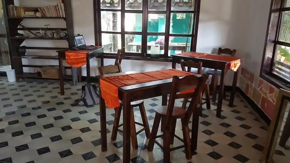 Mitos Hostal