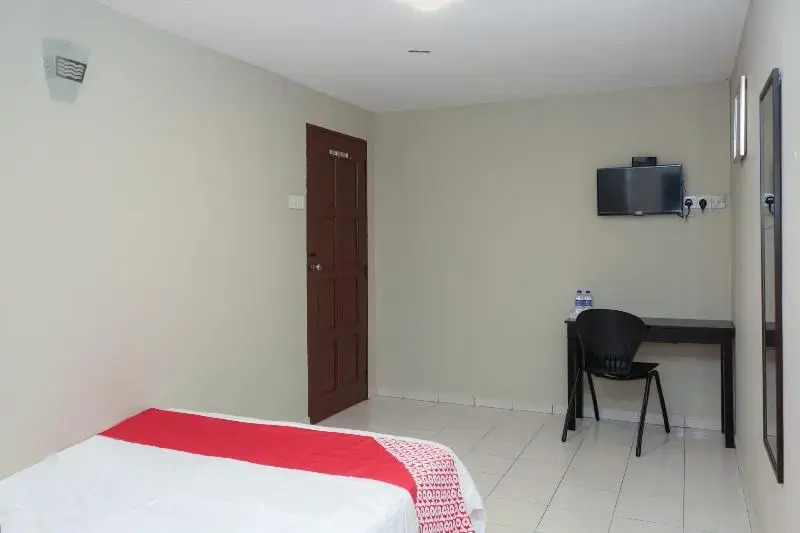 Prima Saujana Budget Hotel by Rooms