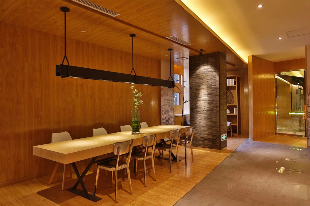 ELITE International Hotel Taikoo Hui Plaza Gangding Metro Station Branch