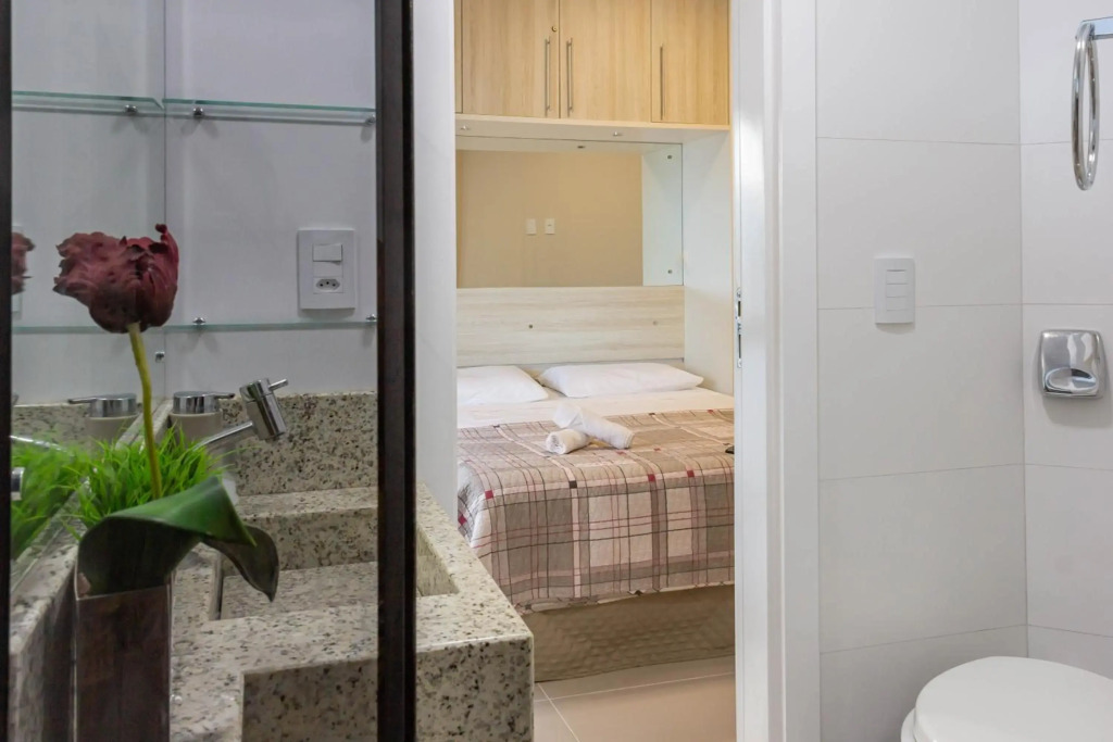 Apartamento em condomínio Pé na Areia em Itapema N1672