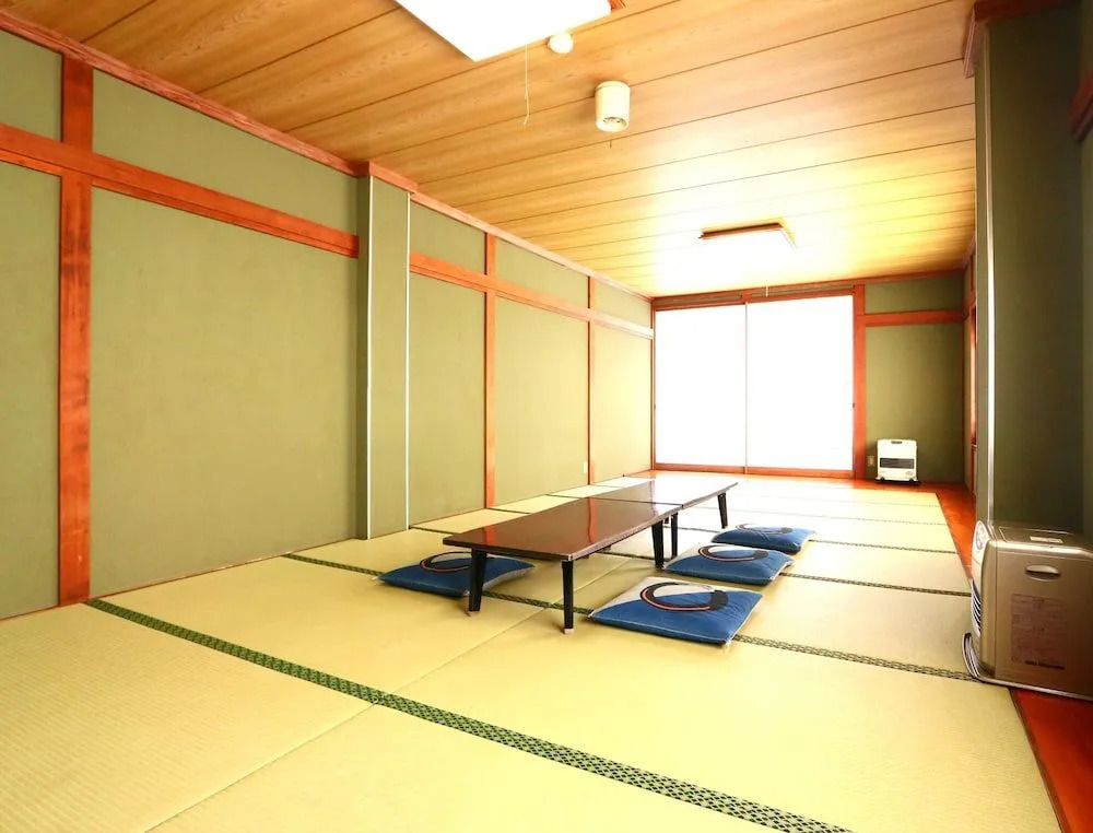 Sports Inn Aoyama Dori