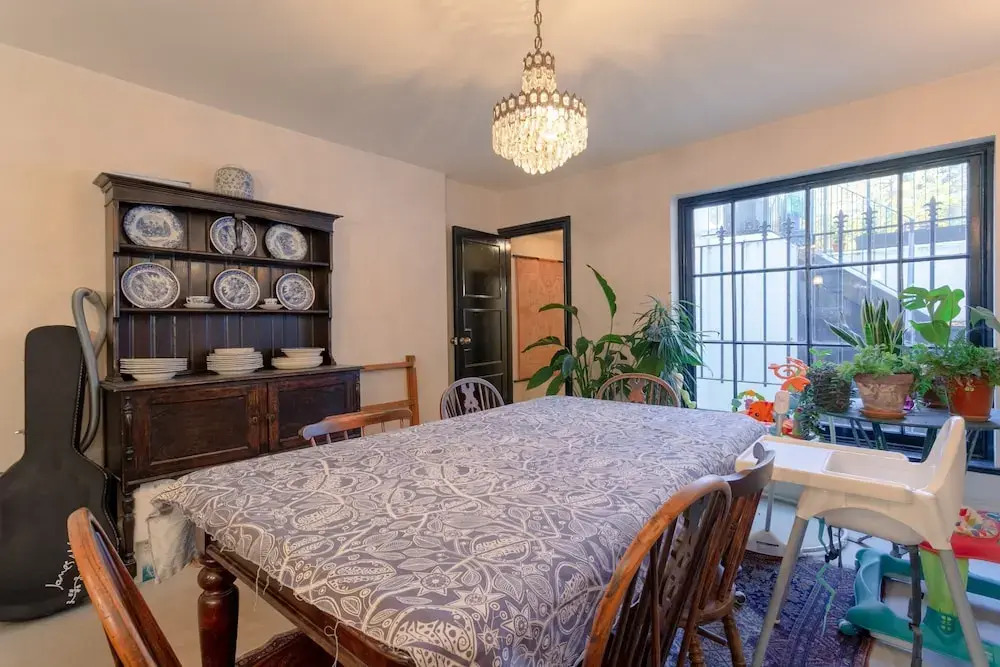 3 Bedroom House With Garden in London Fields
