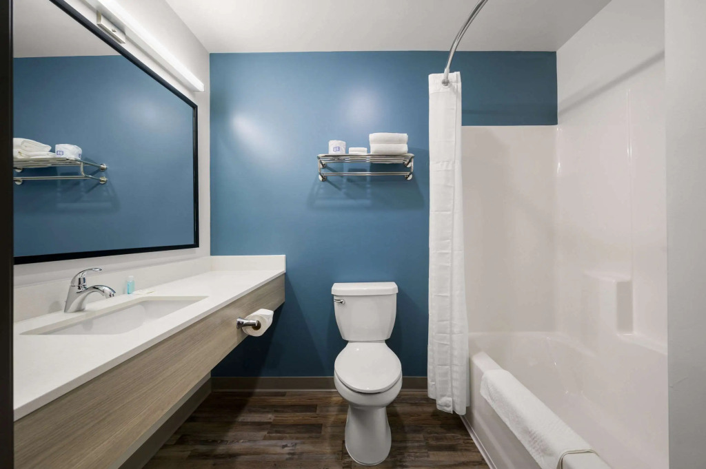 WoodSpring Suites Dearborn Detroit