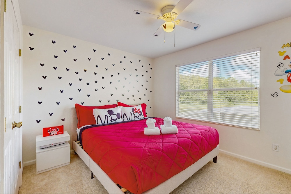 Water View Retreat With Lanai, Heated Pool, Pool Spa, Game Room, & AC
