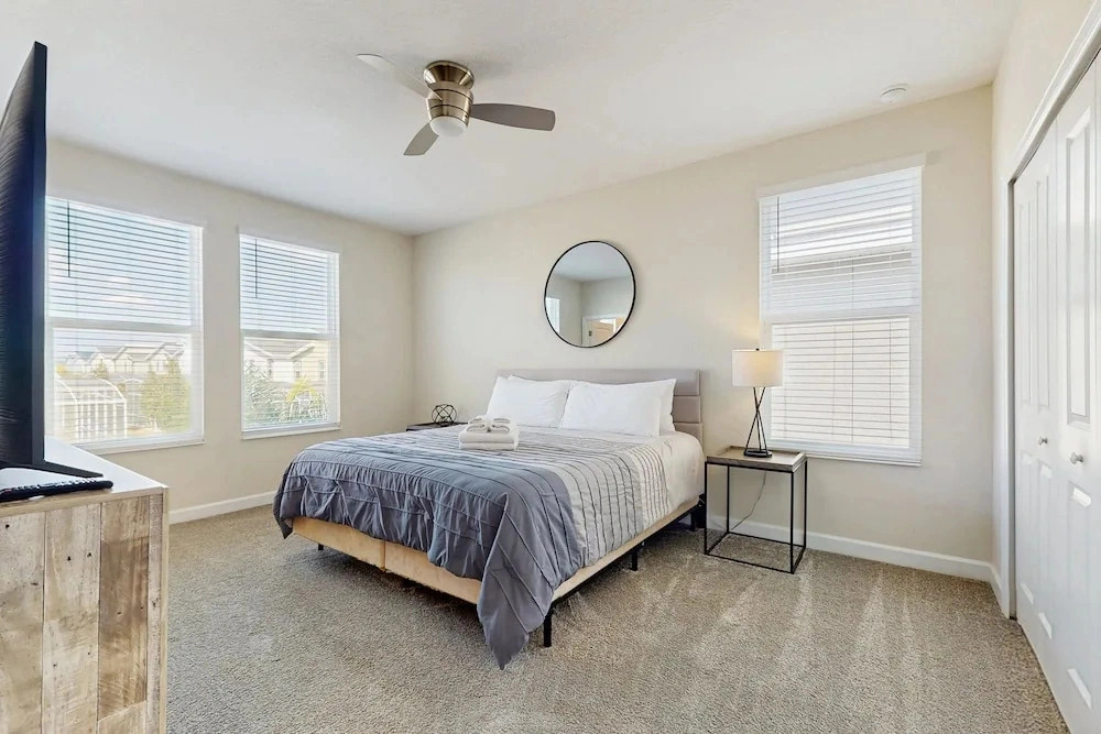 Spacious Family Villa With Private Pool, spa and Movie Loft