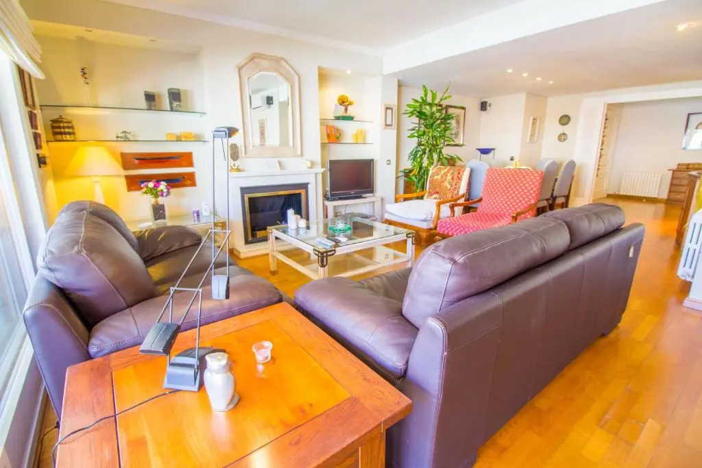 High Quality apartment 40 meters from beach