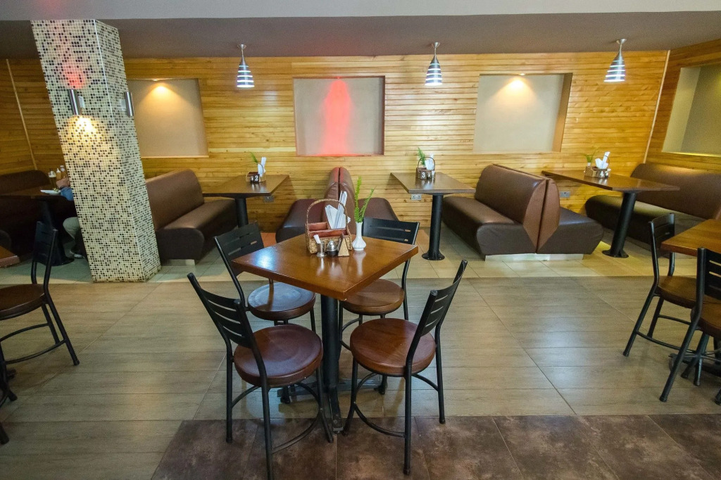 VICTORIA COMFORT INN
