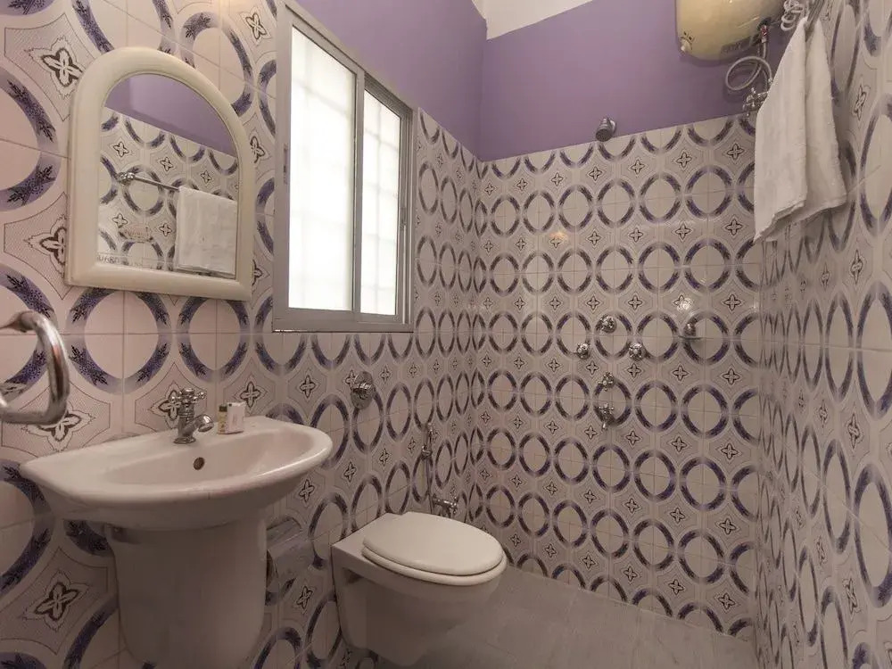 Comfort Zone By OYO Rooms
