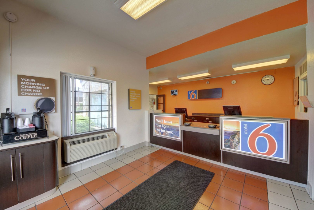 Motel 6-San Antonio, TX - Downtown - Market Square