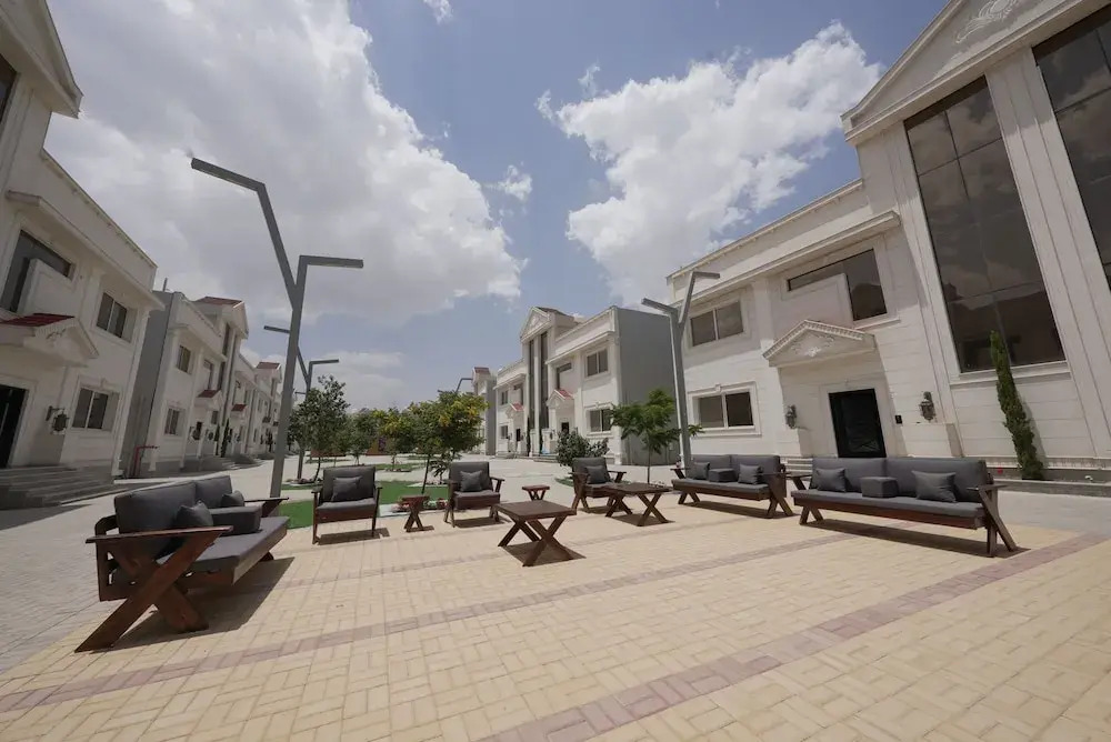 MidTown Majestic Garden Resort