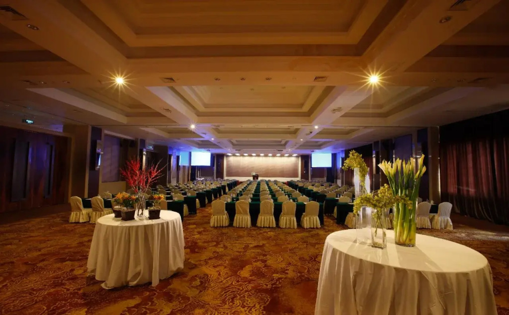 Kingdom Hotel
