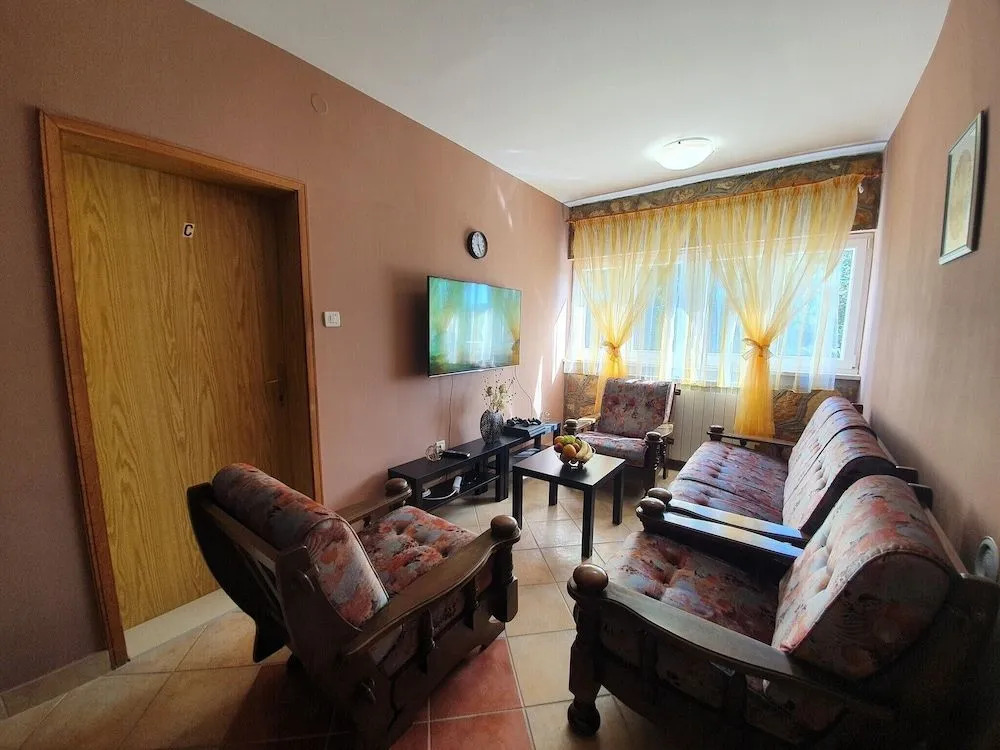 Villa IN