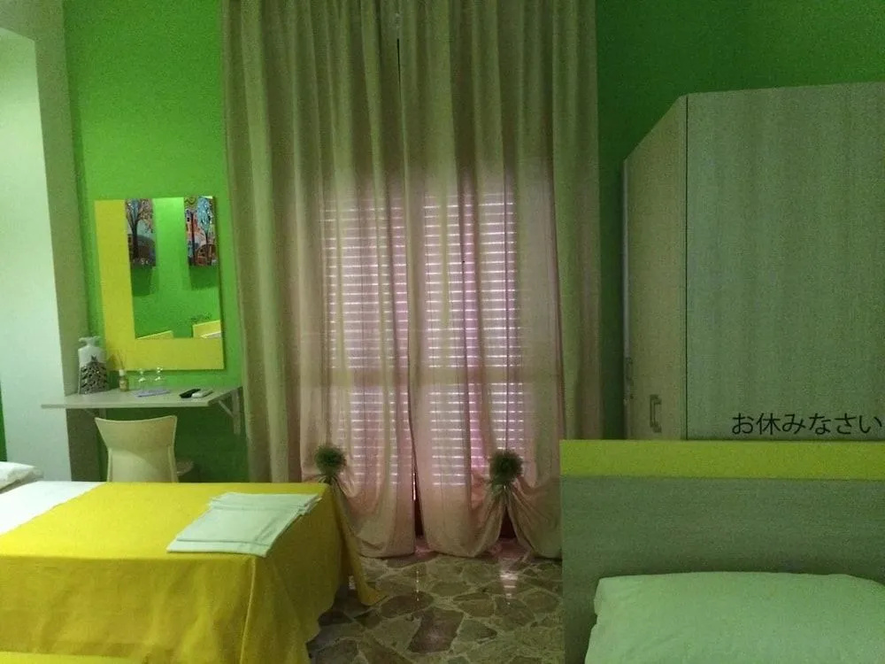 GuestHost - Santa Croce Rooms