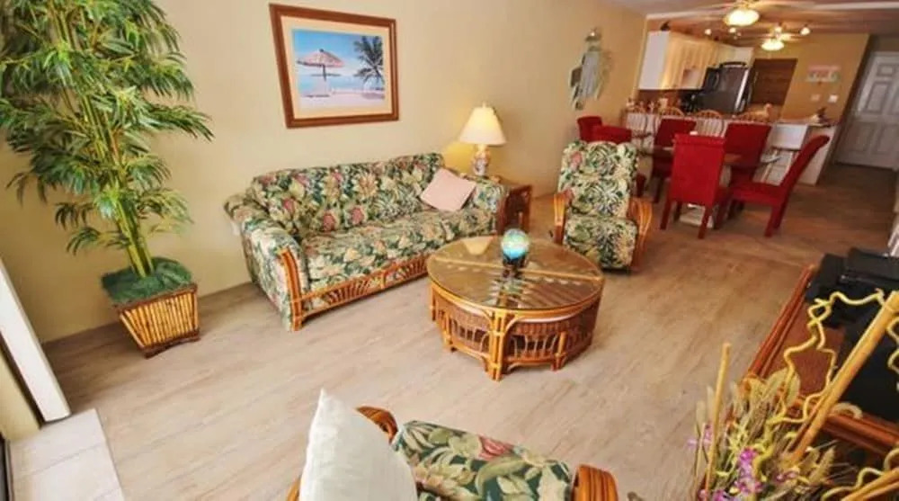 Hacienda del Sol II 413