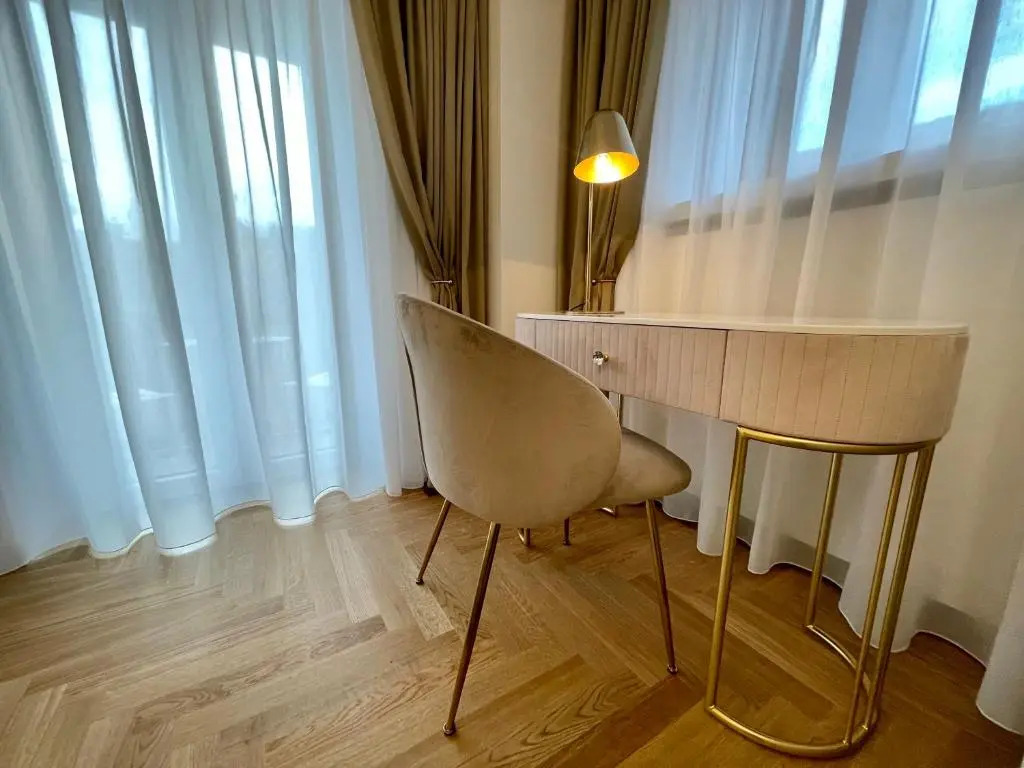 Bellagio Luxury Suites Apartments