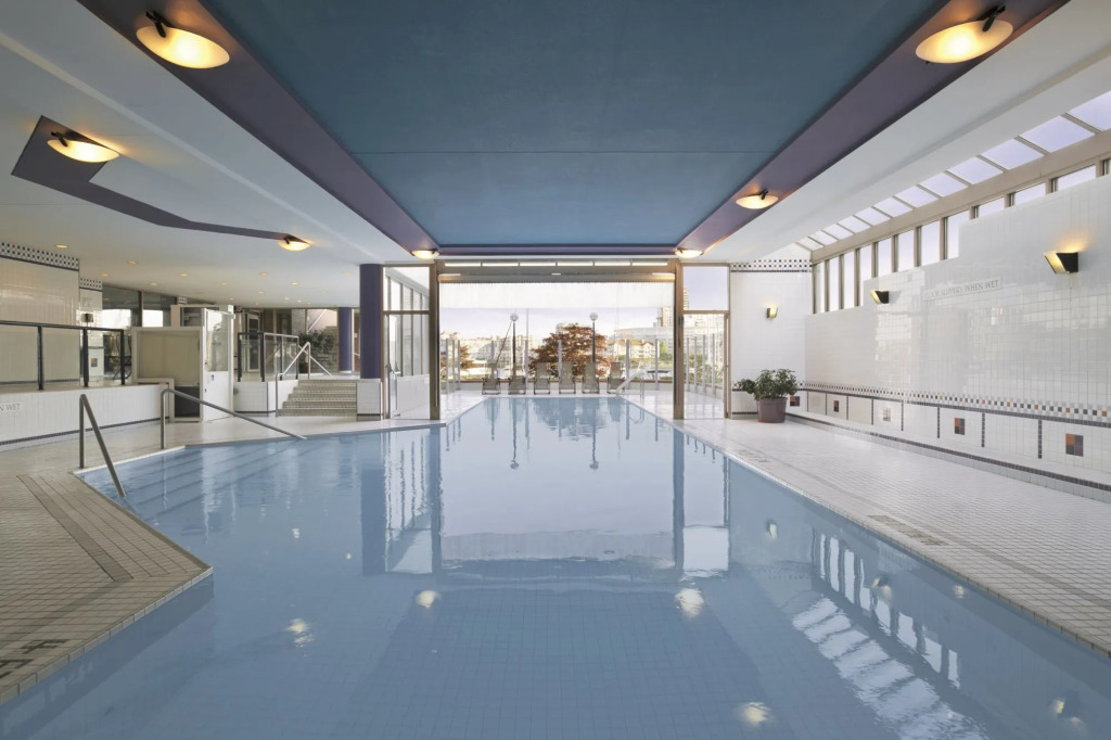 Coast Victoria Hotel & Marina by APA