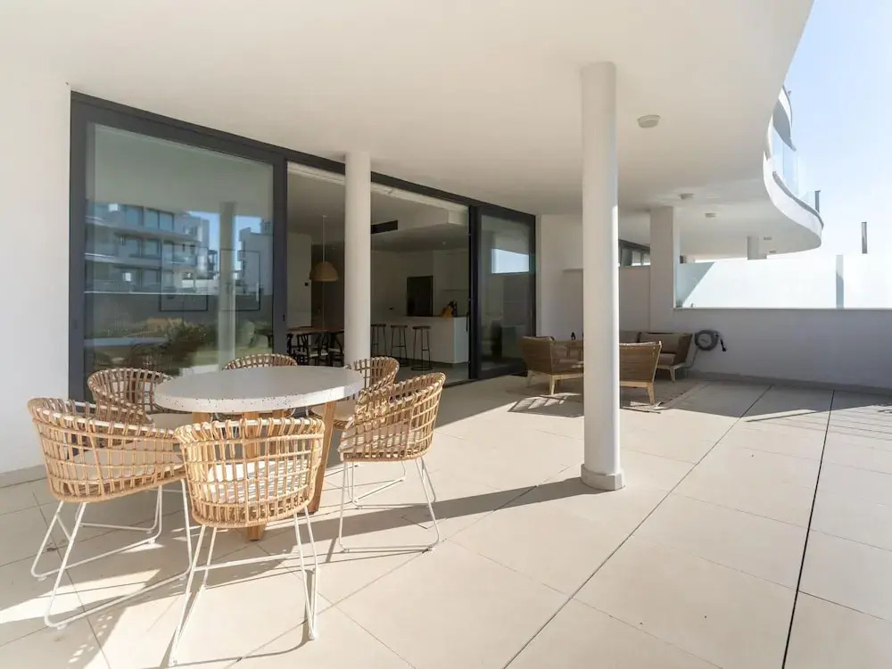 Nice Apartment With Private Garden, Pool