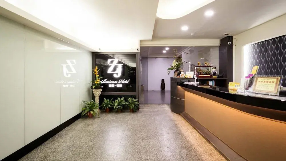 Zaw Jung Business Hotel