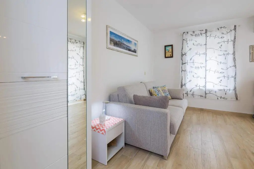 Phoenix Studio Apartment