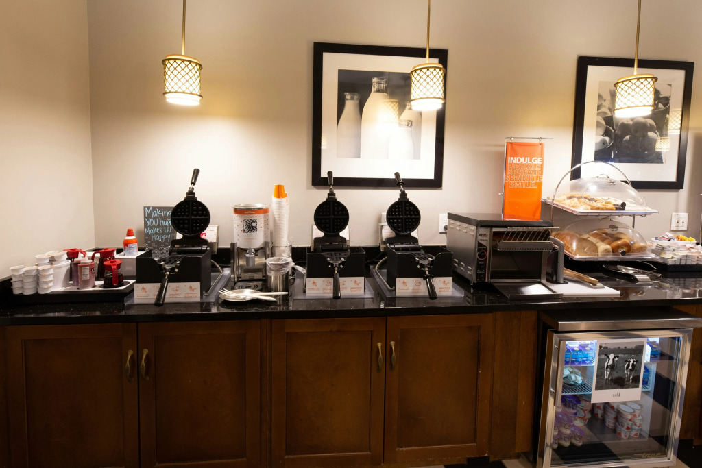 Hampton Inn & Suites Raleigh Cary Lenovo Center