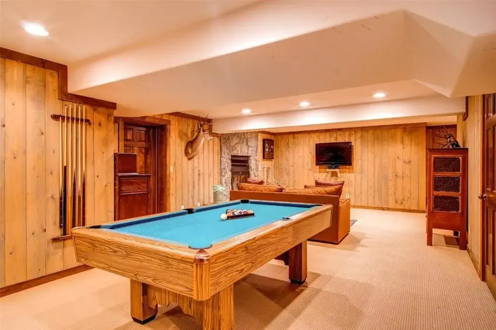 Bear Lodge Blue River Area by Pinnacle Lodging