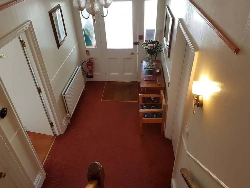 Montrose Guest House