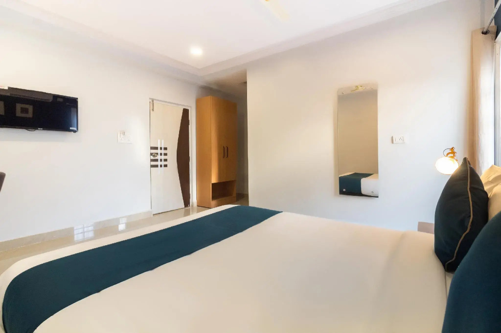 THE STROBE SILVERKEY HOTEL